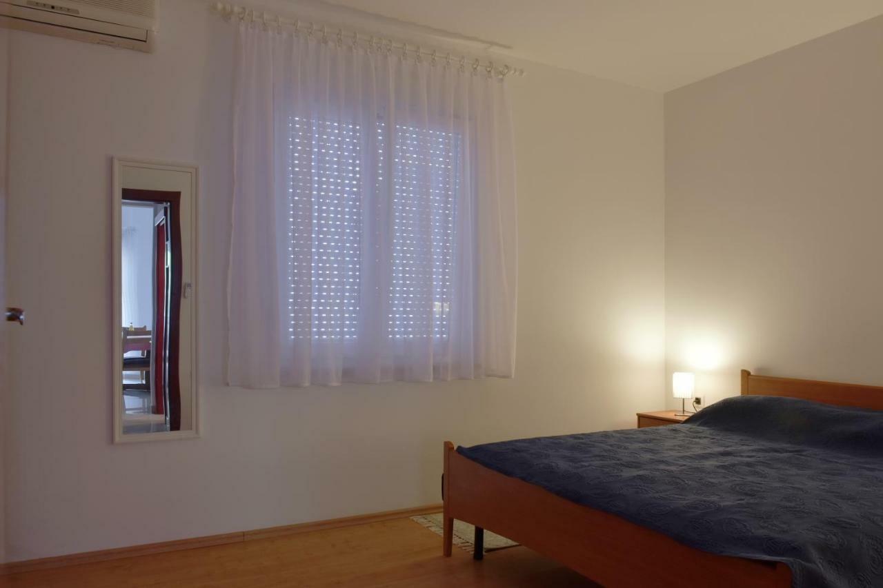 Ferienwohnung Pino Pula Exterior foto